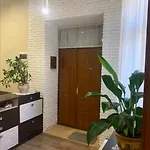 затишна 2-кімнатна в центрі львова Lviv