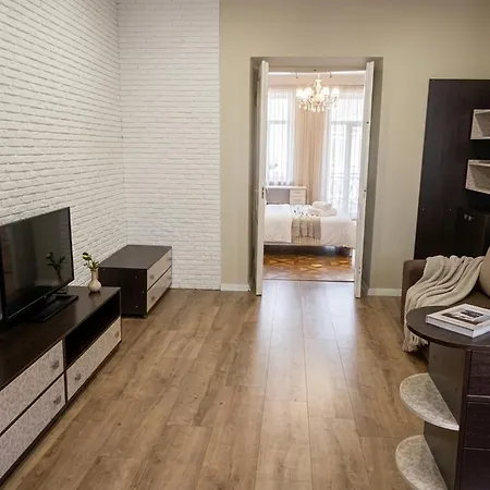 затишна 2-кімнатна в центрі львова Apartament