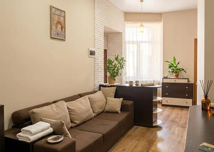 затишна 2-кімнатна в центрі львова * Lviv