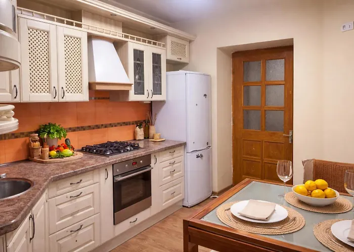 Apartment затишна 2-кімнатна в центрі львова *